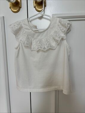 Tutto Piccolo Little Girls' White Sleeveless Top with Lace Trim